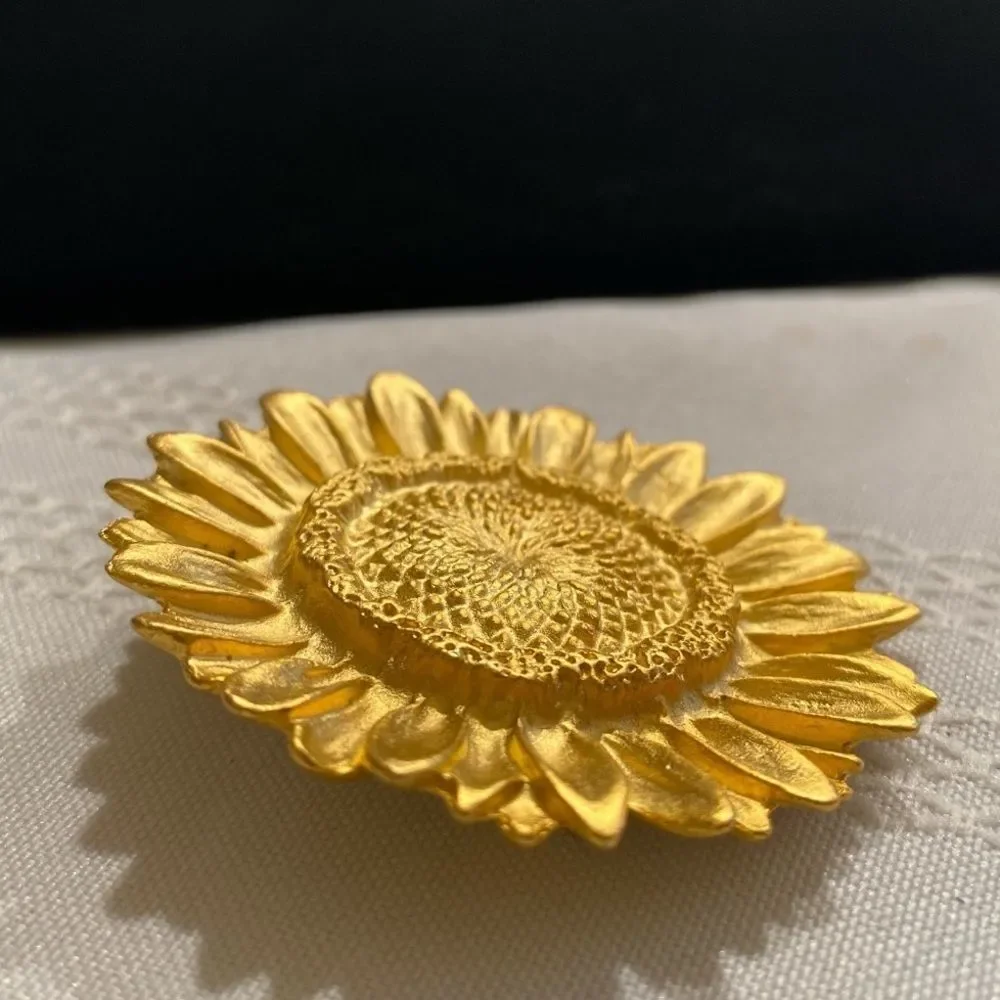 Vintage BrushedâGoldâSunflowerâBrooch - Picture 8 of 8